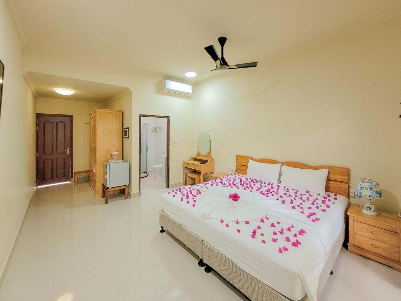 Sunrise Inn Thoddoo Exterior foto